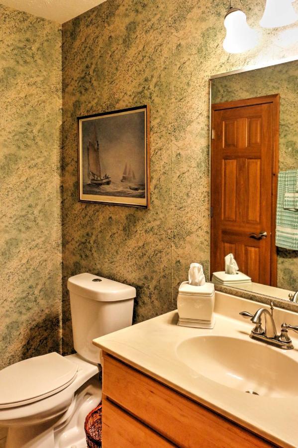 Roomy House On 2 Acres - 2 Mi To Egg Harbor Beach! Екстериор снимка